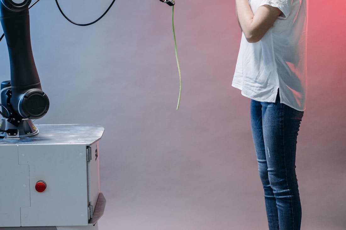 Gadgets Transforming Everyday Life: An Insight into Modern Convenience Image 3