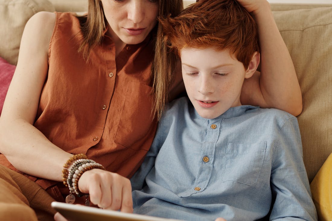 Harnessing Technology for a Balanced Lifestyle: Finding Harmony Between Screen Time and Real Life Image 1