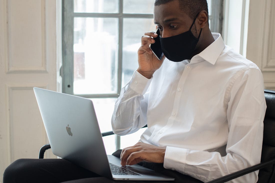 Harnessing Technology for a Balanced Lifestyle: Tips for Navigating Digital Distractions Image 1