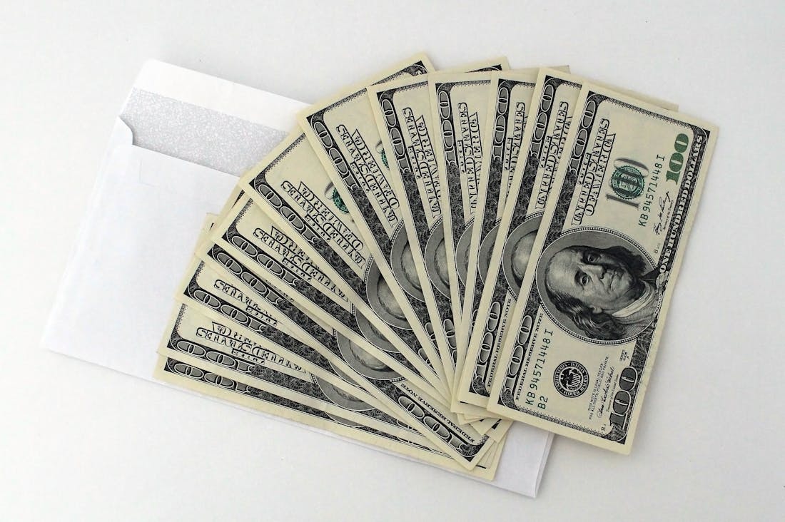 Healthy Financial Habits to Secure Your Future and Reduce Stress Image 1