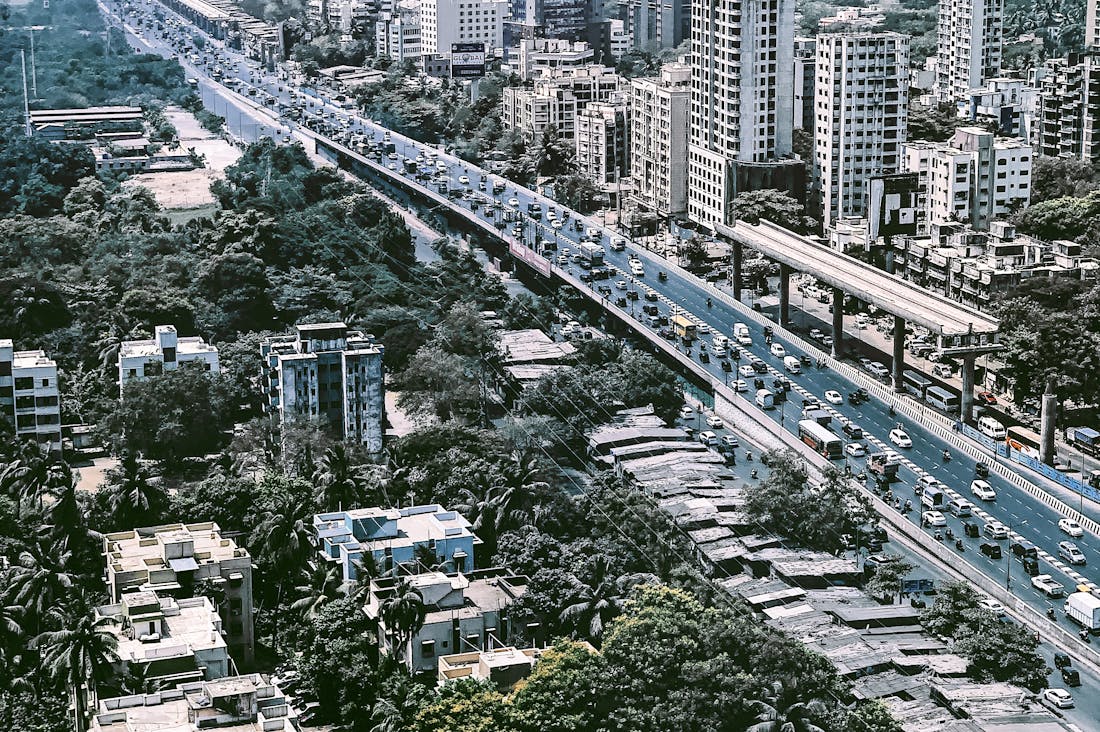 Impact of Eco-Friendly Vehicles on Modern Transportation Choices Image 2