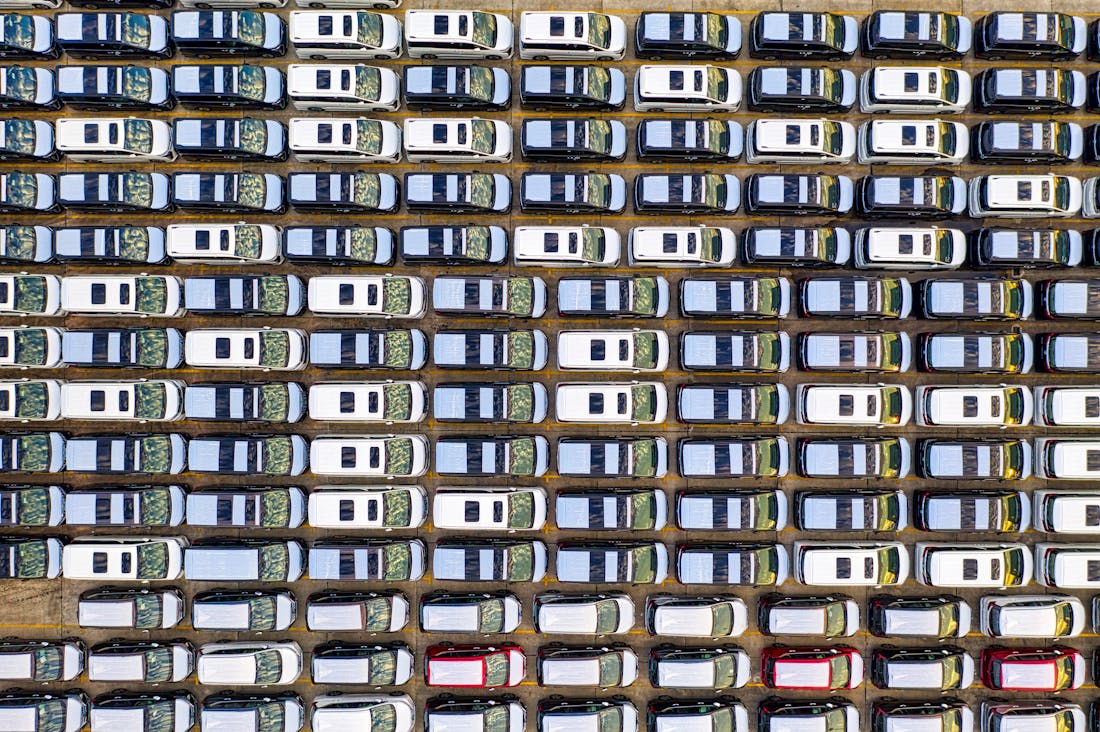 In-Depth Look at Modern Automotive Technology: Driving Innovation and Sustainability Image 3