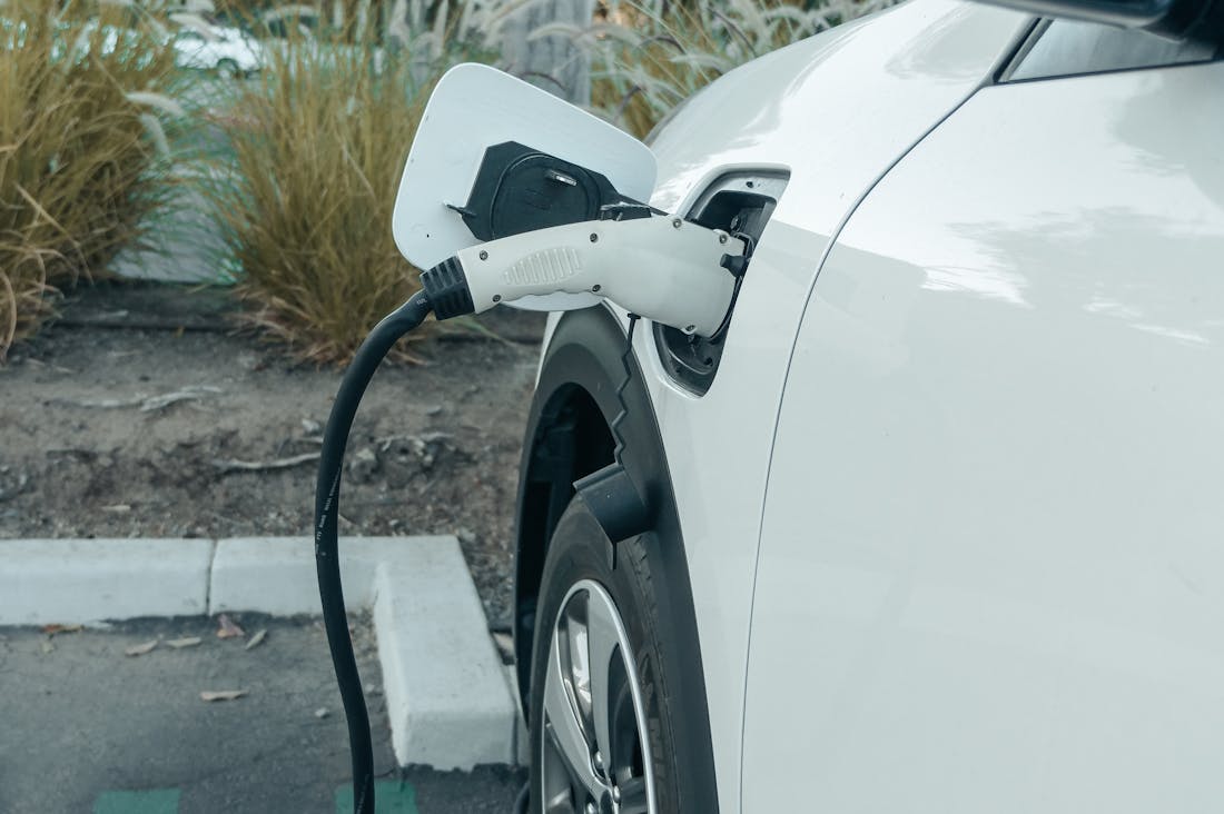 Innovations in Electric Vehicles: Future Trends, Benefits, and Market Insights Image 1