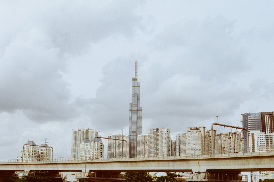 Innovations in Electric Vehicles Paving the Future of Sustainable Travel Image 3