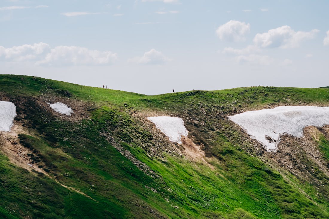 Innovative Eco-Friendly Travel Options for Conscious Travelers Image 1