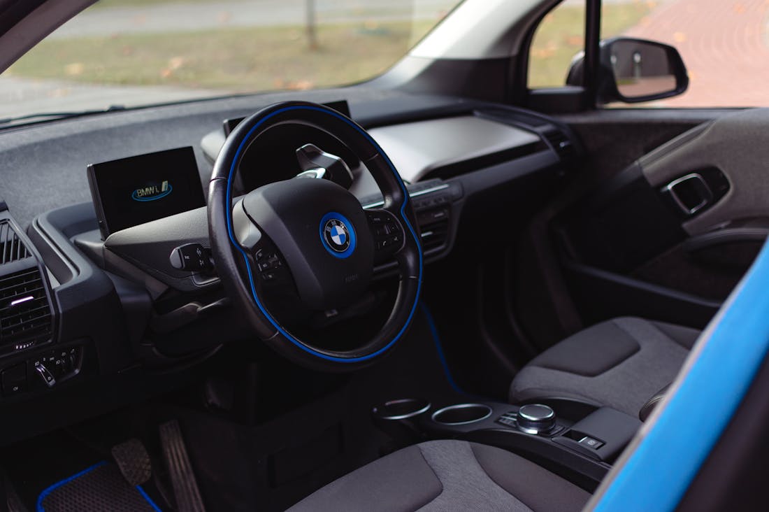 Innovative Electric Vehicle Technologies Revolutionizing the Automotive Industry Image 2