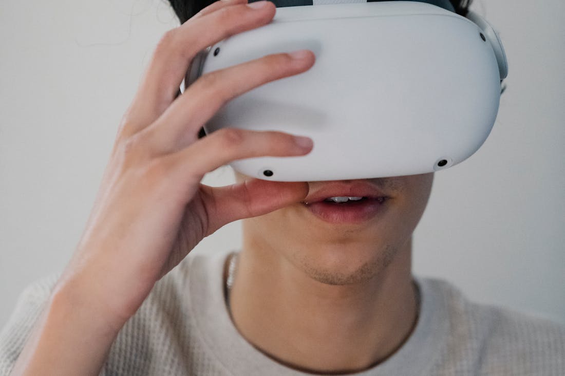 Innovative Gadgets Enhancing Everyday Living in the Digital Age Image 1