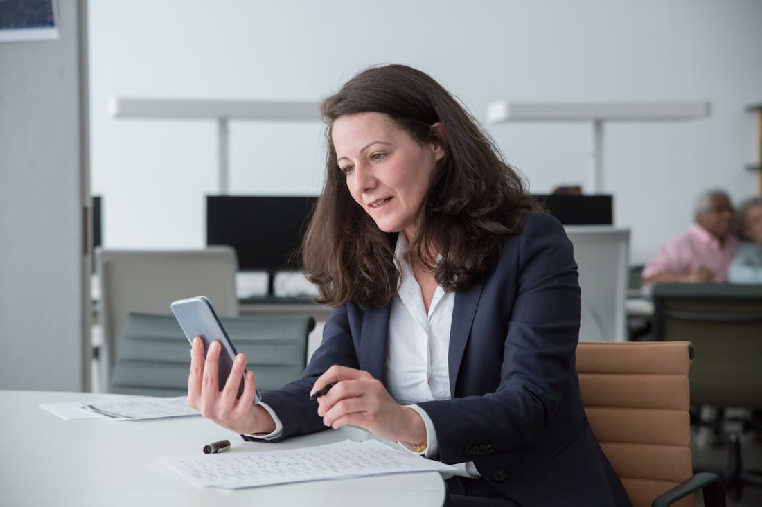 Innovative Health Tips for Busy Professionals to Boost Energy Levels Image 1