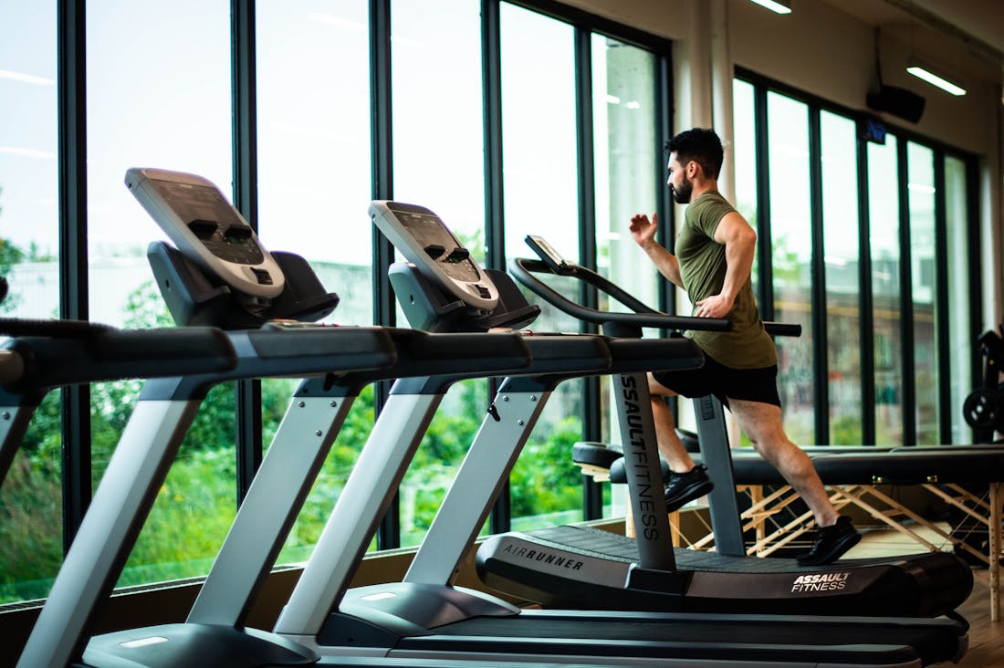 Innovative Health Trends Reshaping Wellness Routines Image 2