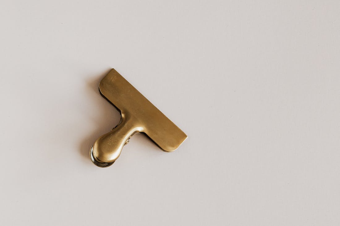 Innovative Tech Gadgets Every Traveler Needs for a Seamless Journey Image 1