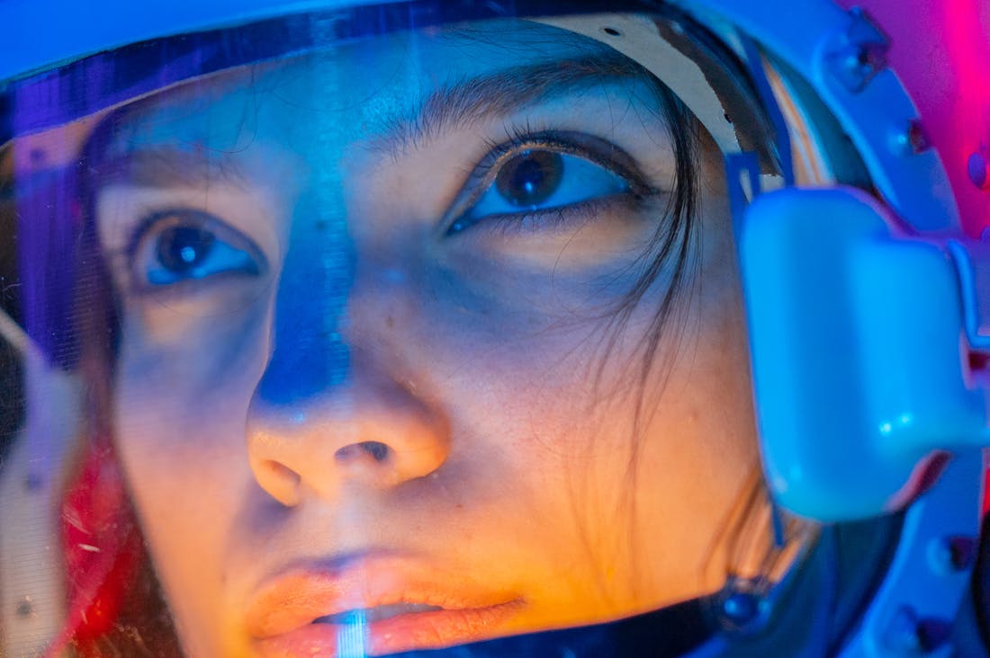 Innovative Tech Gadgets Revolutionizing Travel Experiences in Modern Times Image 3