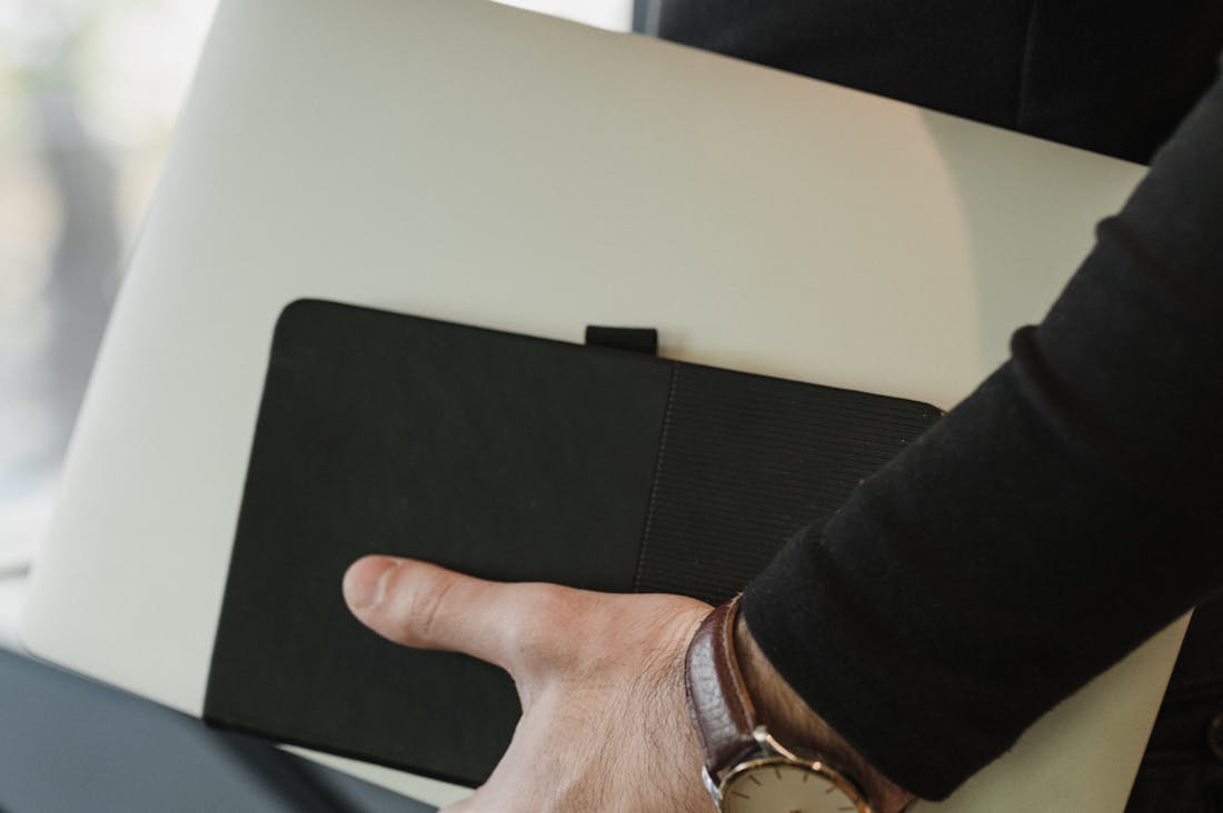 Innovative Tech Gadgets Transforming Daily Life and Workspaces Image 2