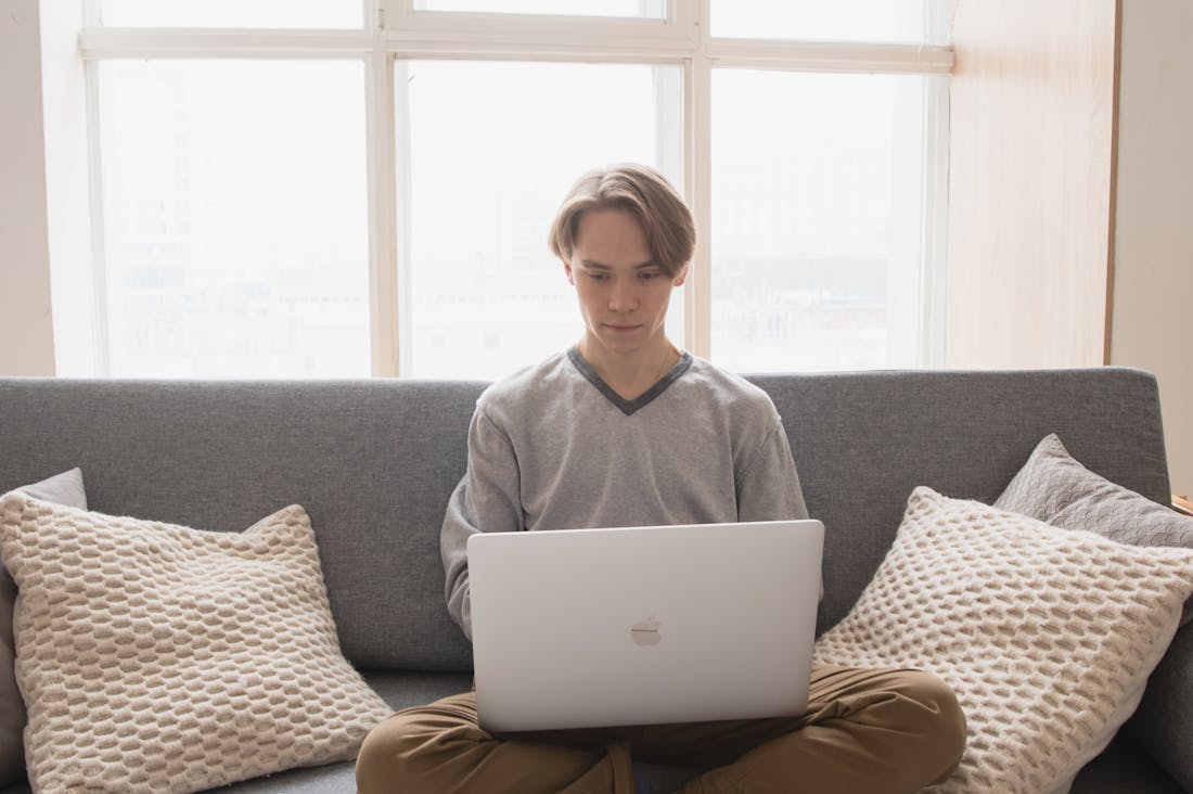 Innovative Tech Gadgets Transforming Everyday Life for Better Productivity Image 2