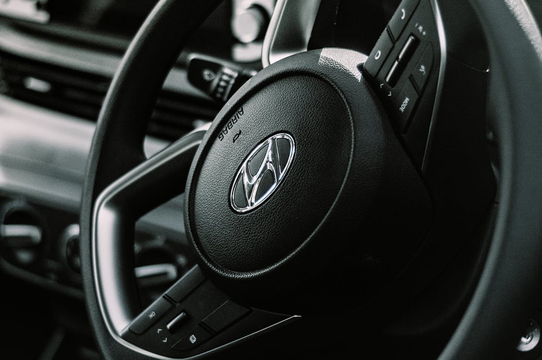 Innovative Tech Gadgets Transforming Everyday Lives of Travelers Image 2