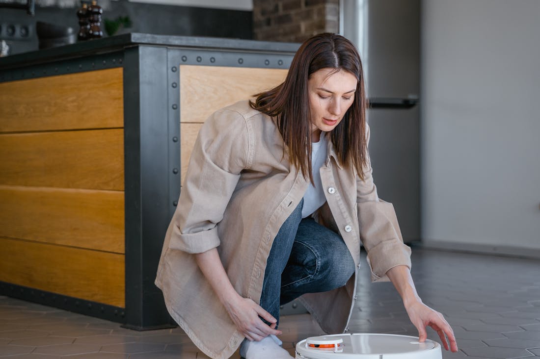 Innovative Tech Trends Transforming Everyday Living Image 1