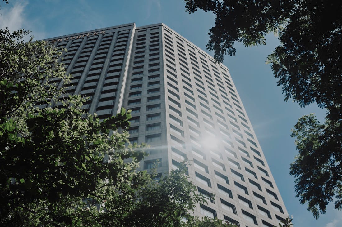 Innovative Technologies Transforming Travel: How Digital Advancements Enhance Our Journey Experience and Sustainability Efforts Image 2