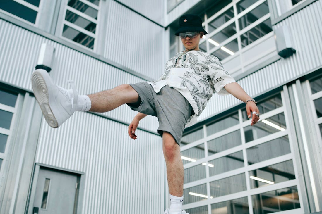 Insightful Strategies for Sustainable Living in Urban Areas Image 2