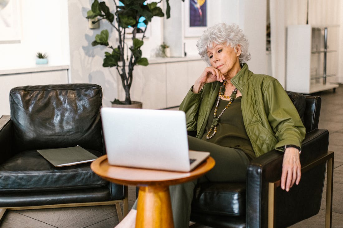 Integrating Productivity Hacks into Daily Routines for Maximum Efficiency Image 3