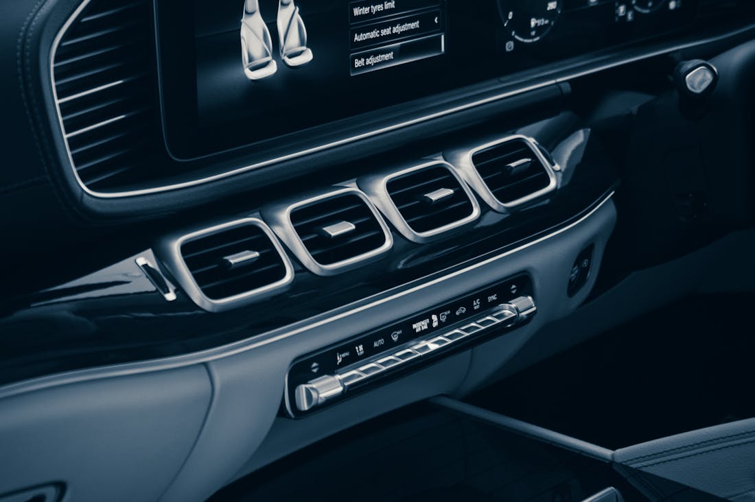 Key Insights on Choosing the Right Vehicle for Modern Living Image 3