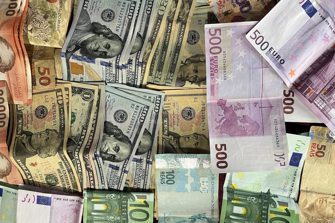 Key Strategies for Achieving Financial Independence Through Smart Investing Image 2