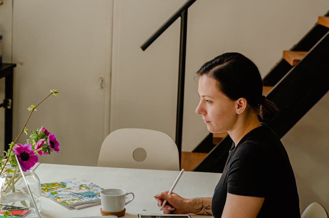 Lifestyle Changes that Enhance Productivity and Creativity at Work Image 3