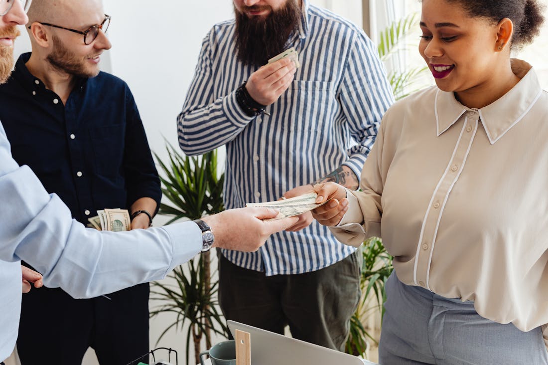 Mastering Your Finances: Essential Strategies for Personal Wealth Management in a Global Economy Image 2