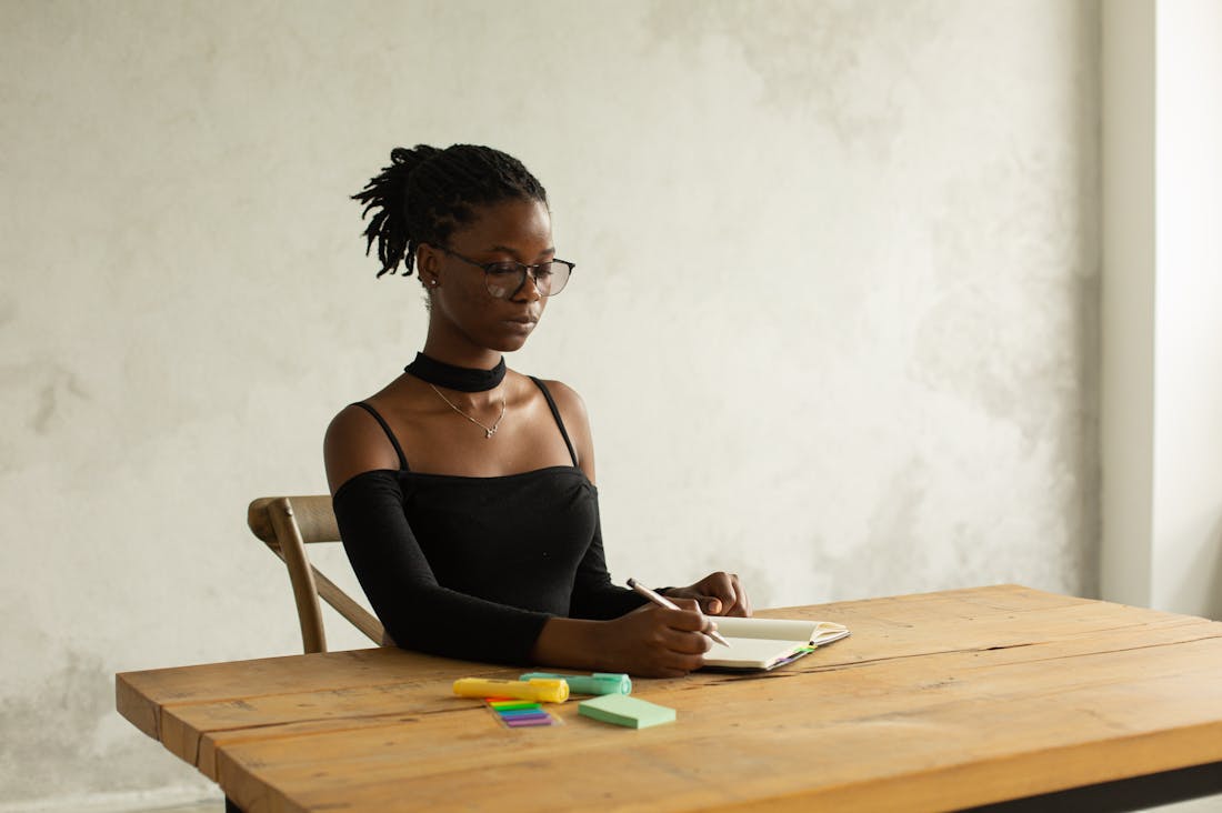 Mindful Productivity: Cultivating a Healthy Work-Life Balance in the Digital Age Image 1
