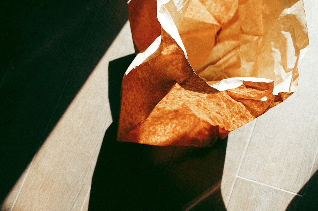 Mindful Spending: Cultivating a Healthy Relationship with Money in Today’s Fast-Paced Society Image 2