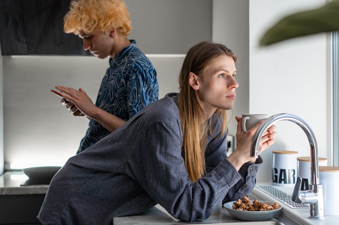 Mindful Tech Use: Balancing Connection and Disconnection in a Digital World Image 1
