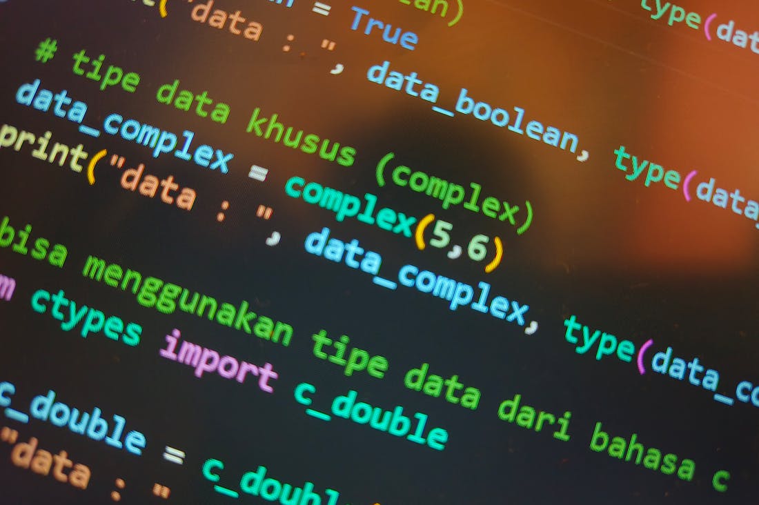 Mindfulness in the Digital Age: Cultivating Balance for a Healthier Mind and Body Image 1
