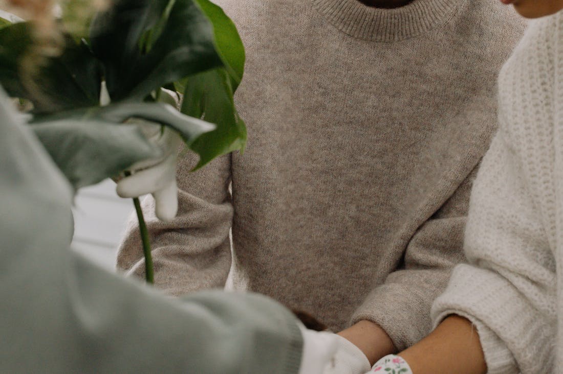 Mindfulness in the Digital Age: Cultivating Balance for a Healthier Mind and Body Image 3