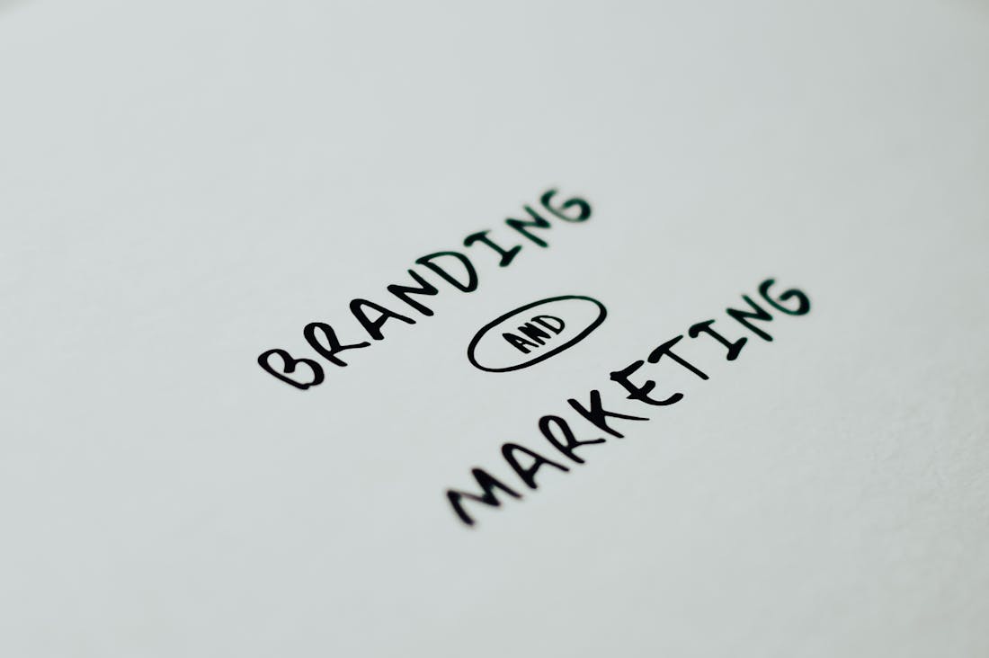 Minimalist Lifestyle Changes for a Clutter-Free Home Image 2