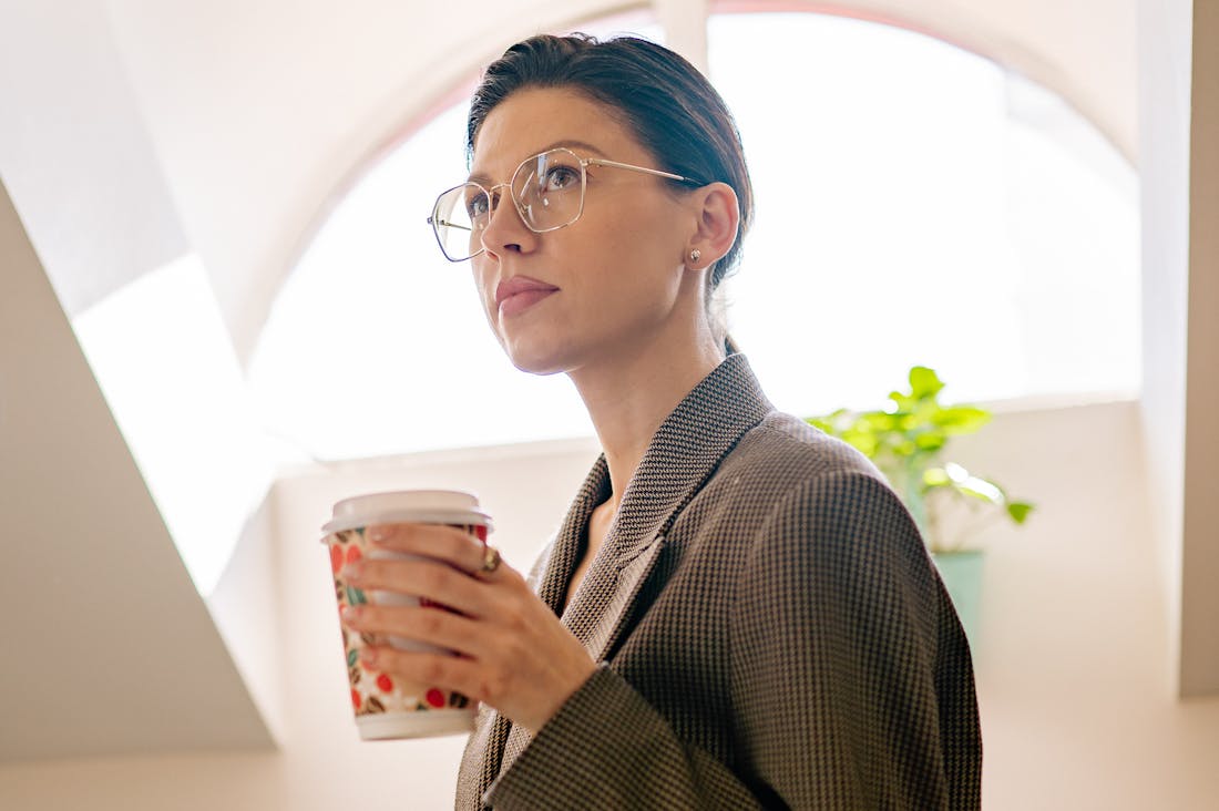 Modern Tech Innovations Reshaping Daily Life and Work Environments Image 1