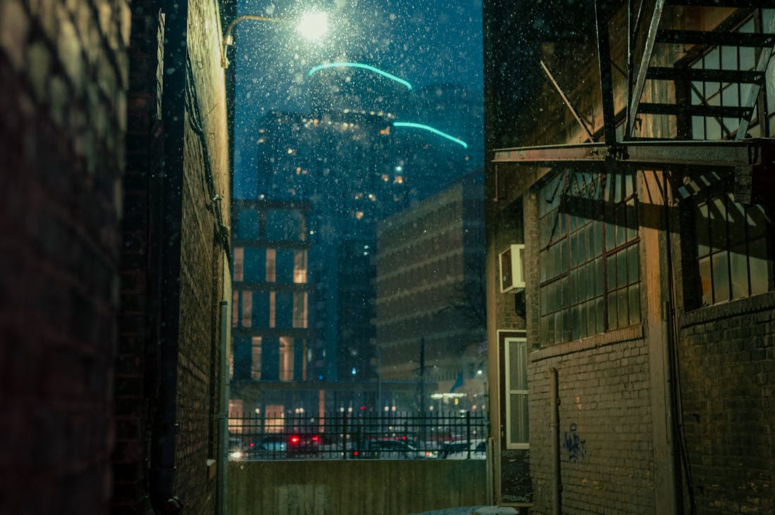 Navigating Finance in 2023: Essential Tips for Smart Investing and Saving Image 1