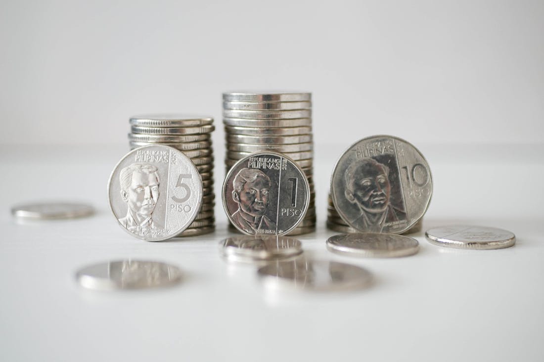 Navigating Financial Freedom: A Comprehensive Guide to Saving Smartly in Uncertain Times Image 3