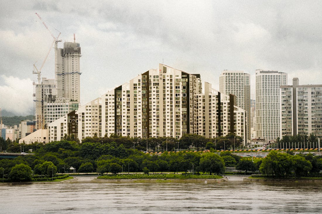 Navigating Financial Freedom: Strategies for Building Long-Term Wealth Image 2