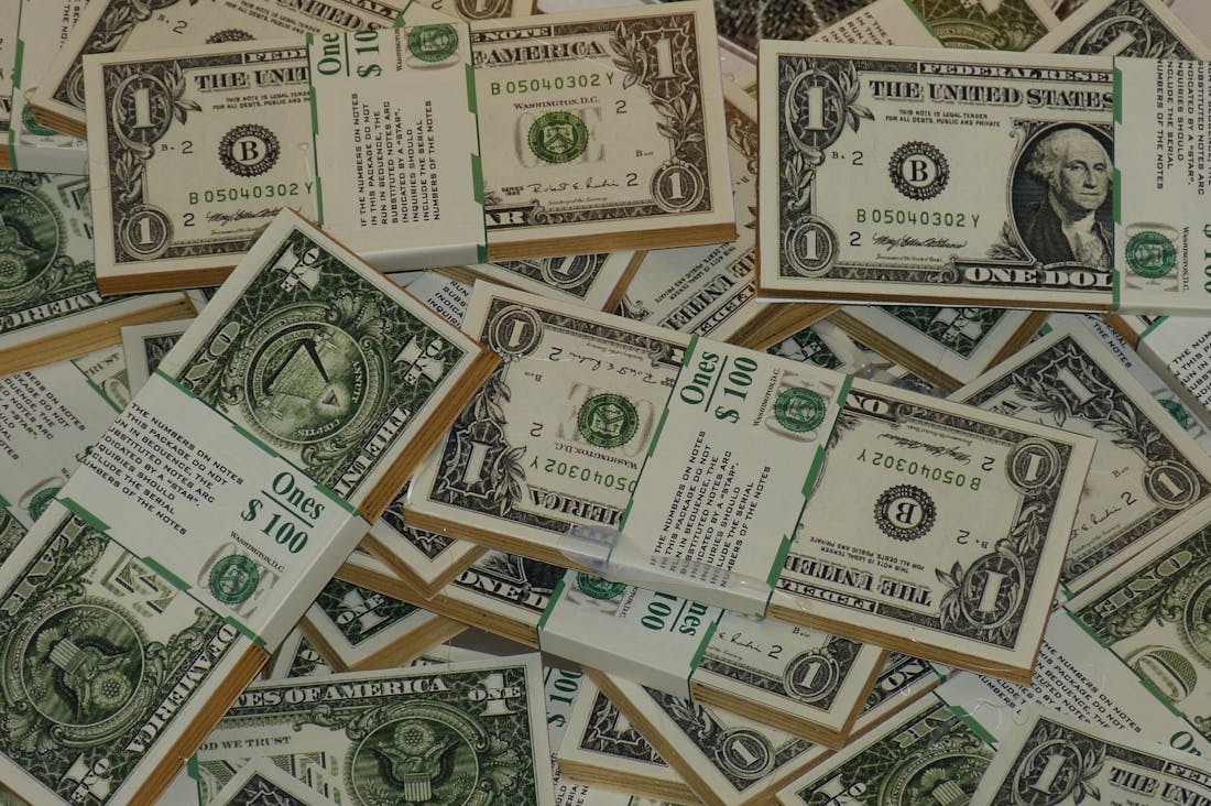 Navigating Financial Independence: A Comprehensive Guide to Achieving Your Financial Goals Image 2