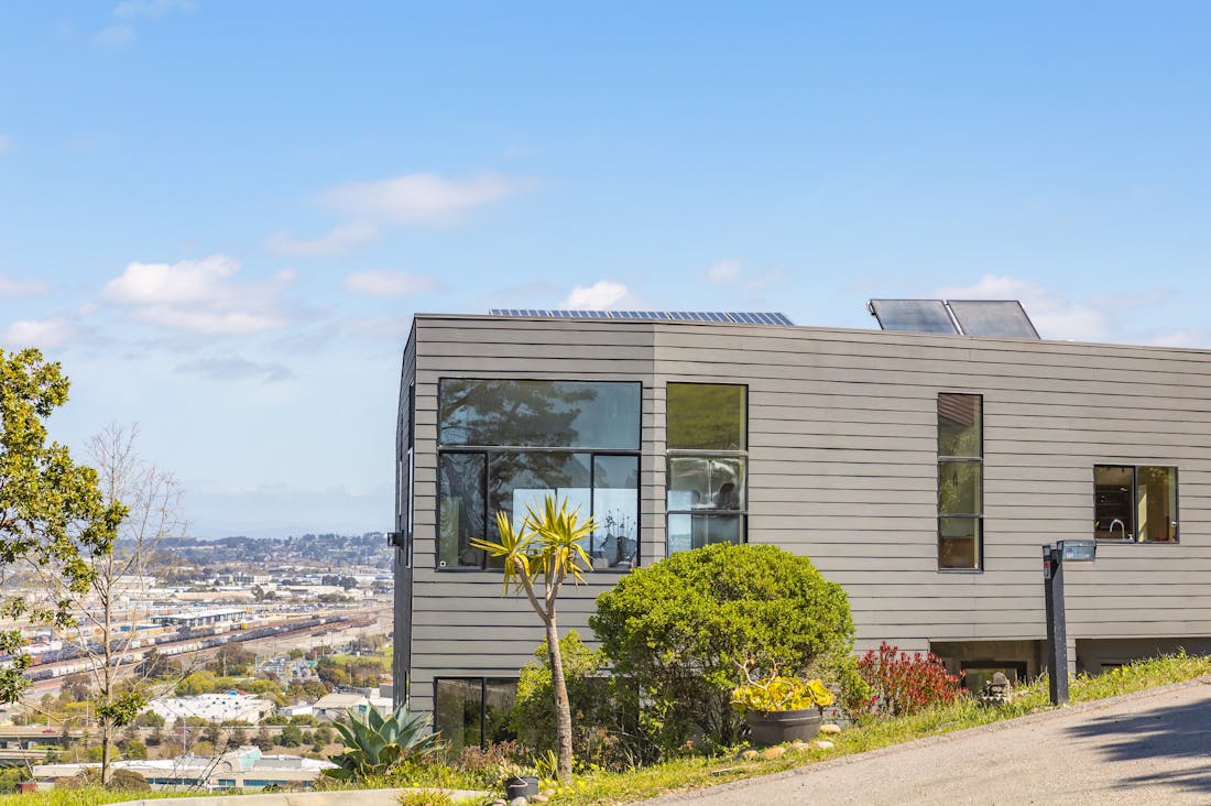 Navigating Financial Independence: Steps Towards Building Sustainable Wealth and Security Image 2