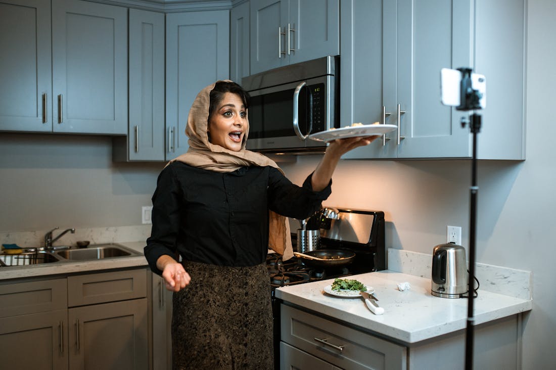 Navigating Local Cuisine: Best Practices for Food Travelers Image 2