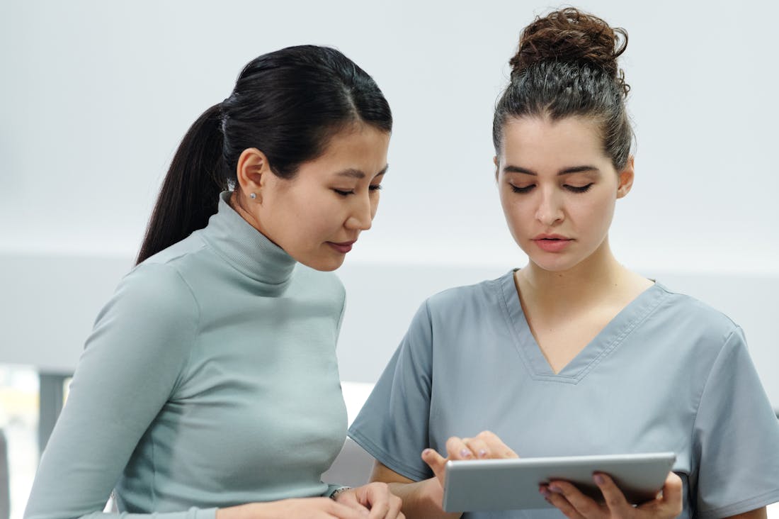 Navigating Modern Tech: How to Maintain a Healthy Relationship With Technology in Daily Life Image 1