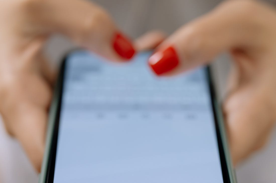 Navigating Personal Finance in the Digital Age: Essential Strategies for Financial Well-Being Image 2