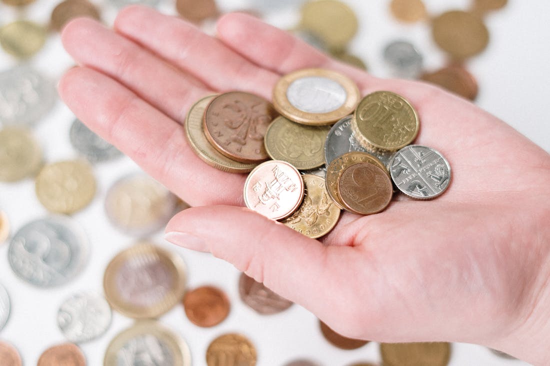 Navigating Personal Finance: Mastering the Art of Budgeting and Saving for the Future Image 2