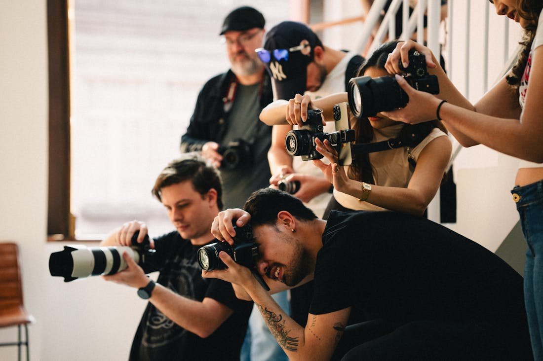 Navigating the Age of Technology: Making Informed Choices for a Digital Lifestyle Image 1