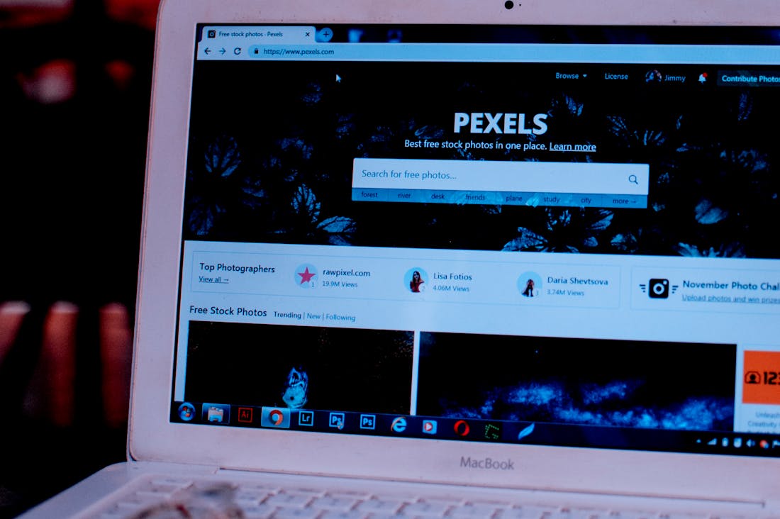 Navigating the Age of Technology: Making Informed Choices for a Digital Lifestyle Image 2