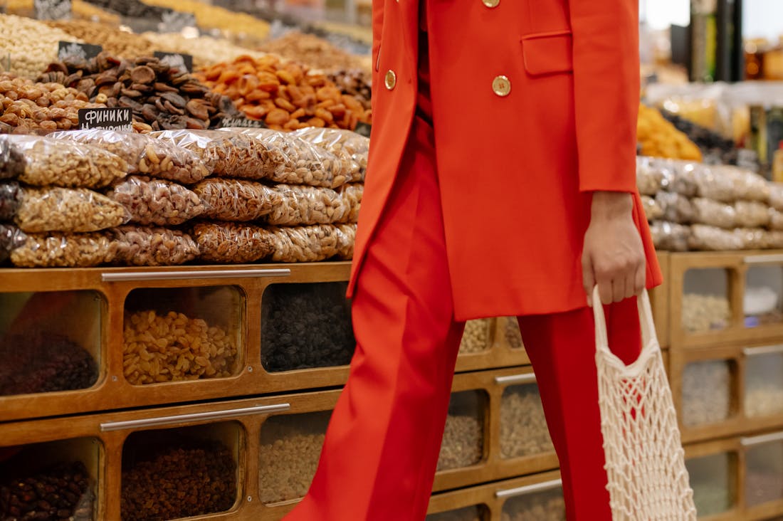 Navigating the Auto Industry: Understanding Future Trends in Eco-Friendly Vehicles Image 3