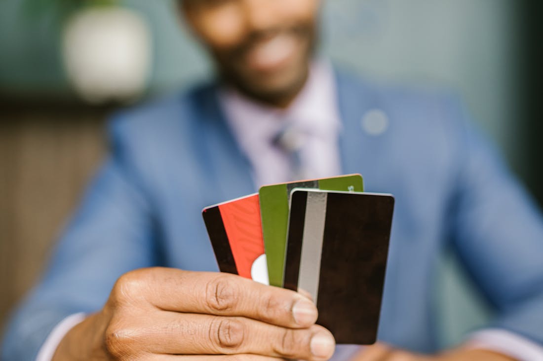 Navigating the Complex World of Auto Financing: Tips for Making Smart Decisions Image 1