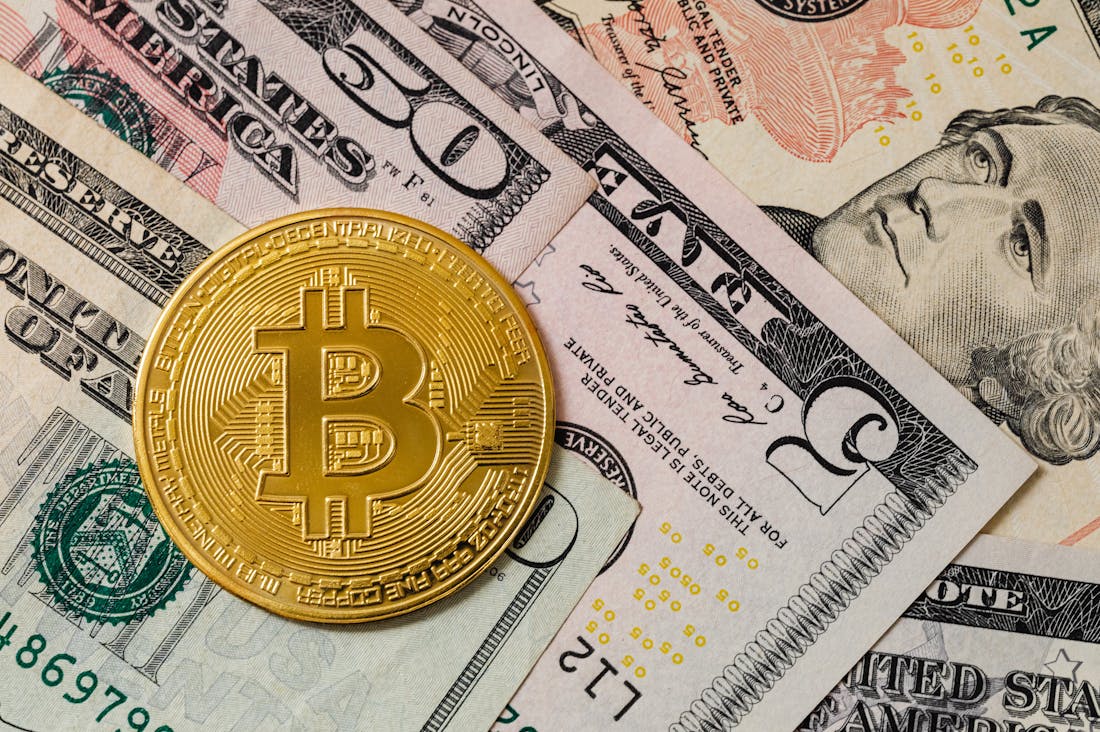 Navigating the Digital Age: Essential Financial Tips for Tech-Savvy Millennials Image 2