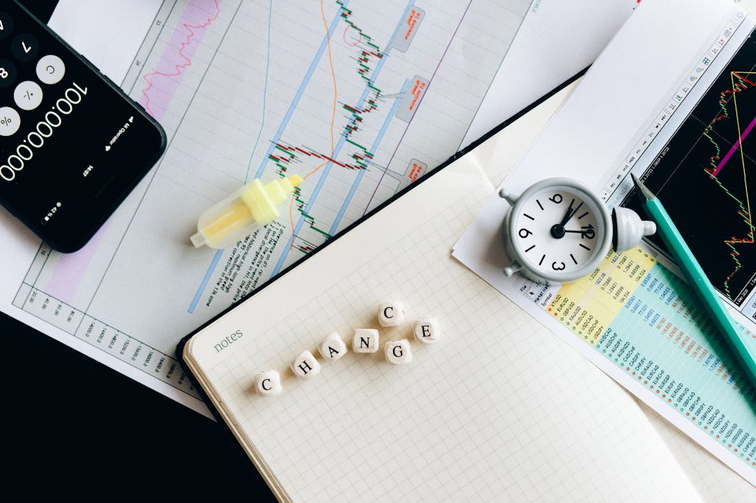 Navigating the Future: Essential Tips for Managing Your Finances in a Changing Economy Image 2