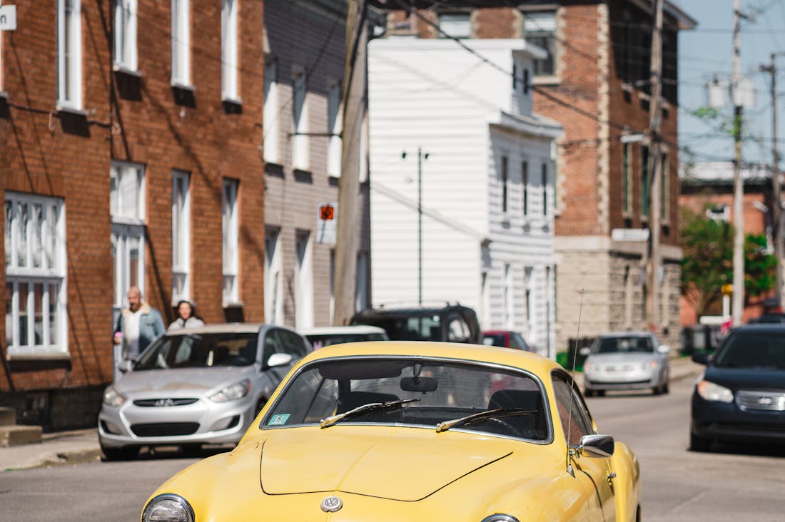 Navigating the Future of Electric Vehicles: A Comprehensive Guide for Eco-Conscious Drivers Image 1