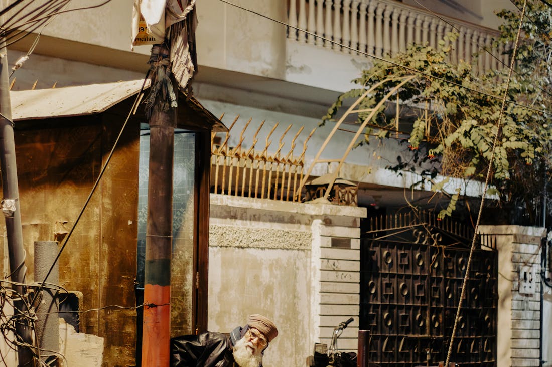 Navigating the Future of Electric Vehicles: Understanding the Benefits and Challenges Ahead Image 3